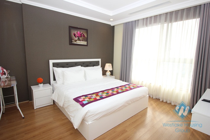 Three bedrooms apartment for rent in Vinhome Nguyen Chi Thanh, Dong Da district, Ha Noi